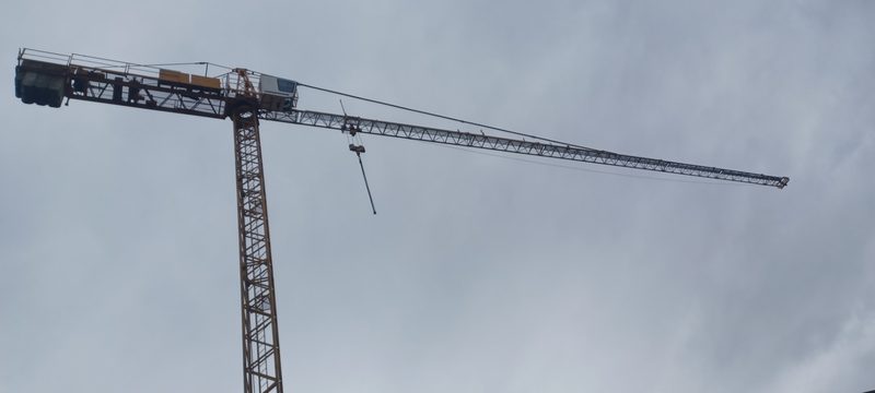 Specijalizirana dizalica na projektu