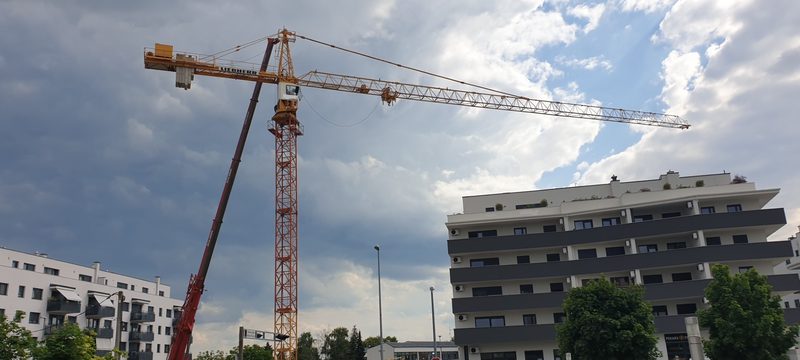 Gradilište s toranjskom dizalicom